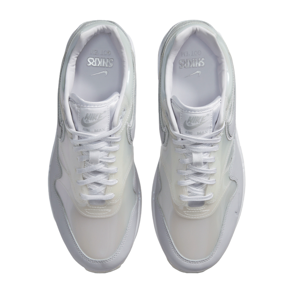 nike air max 1 snkrs day white