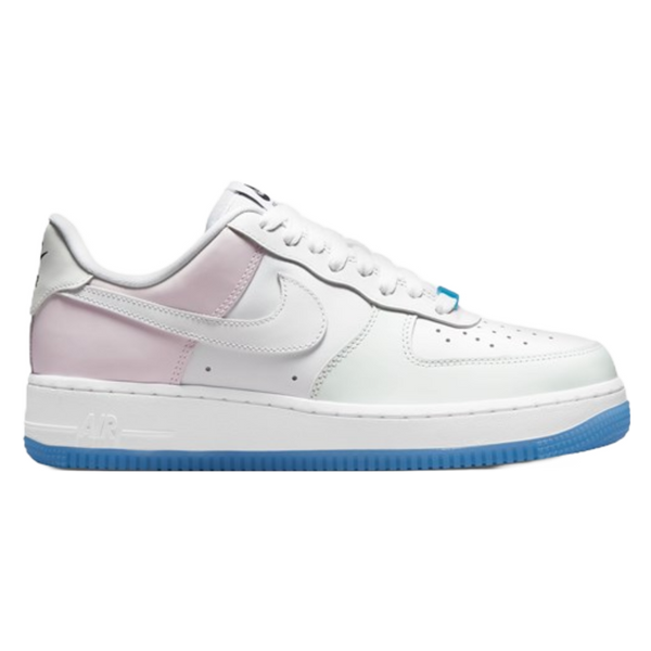 Nike air force 1 pink hot sale and blue