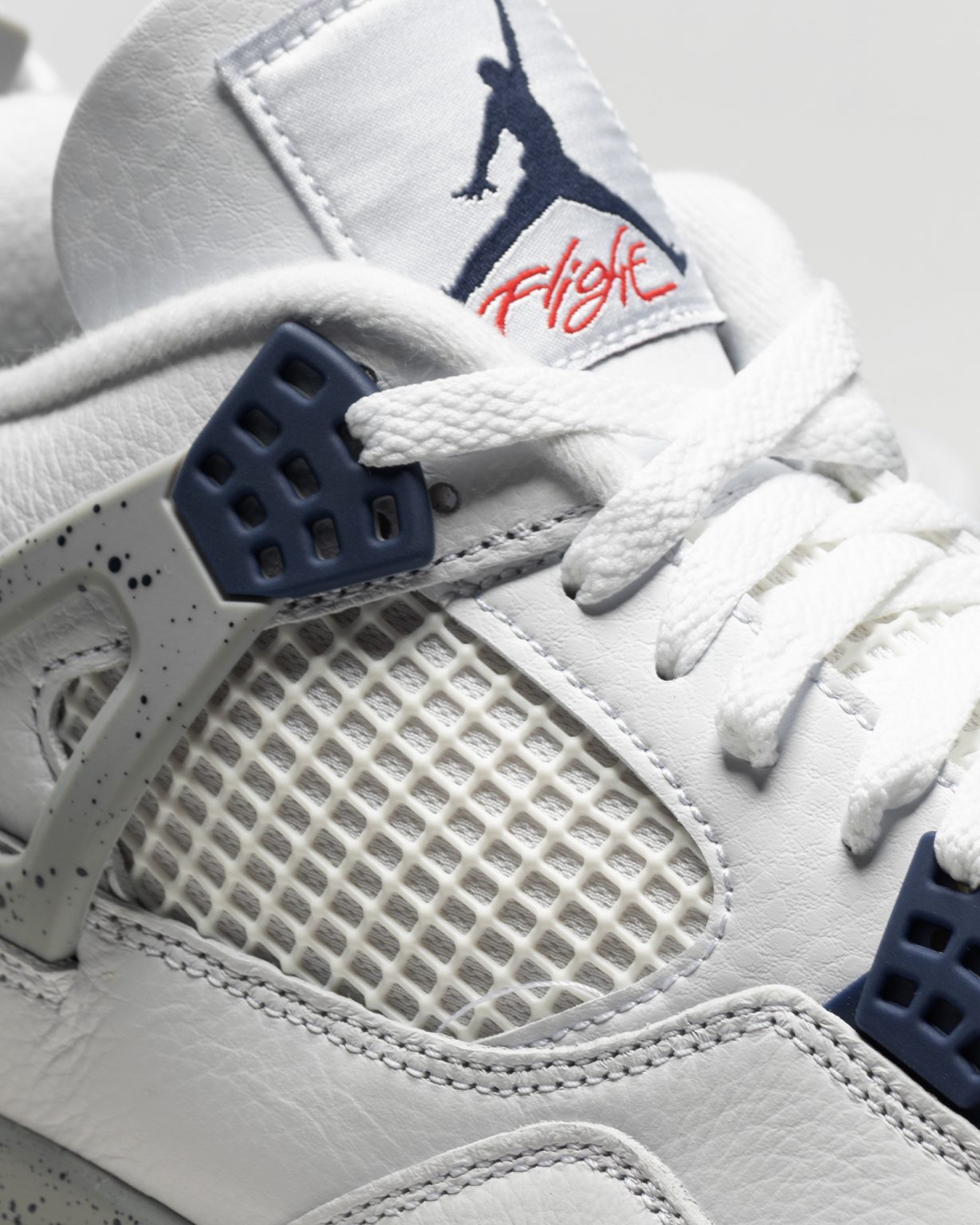 AIR-JORDAN-4-MIDNIGHT-NAVY-MCKICKZ-05-COVER