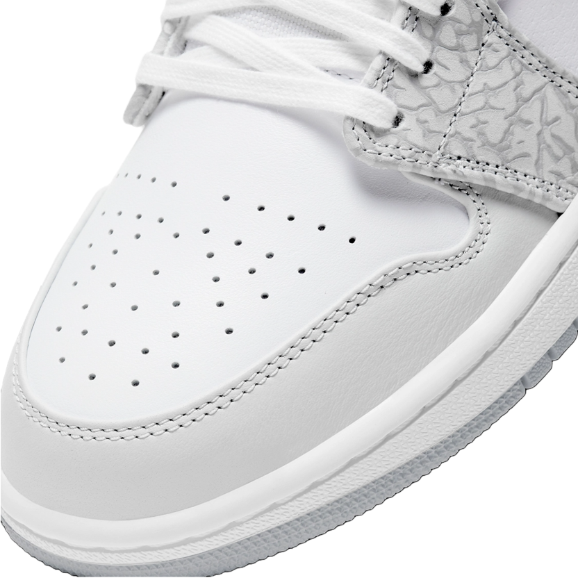 Air jordan low berlin hotsell