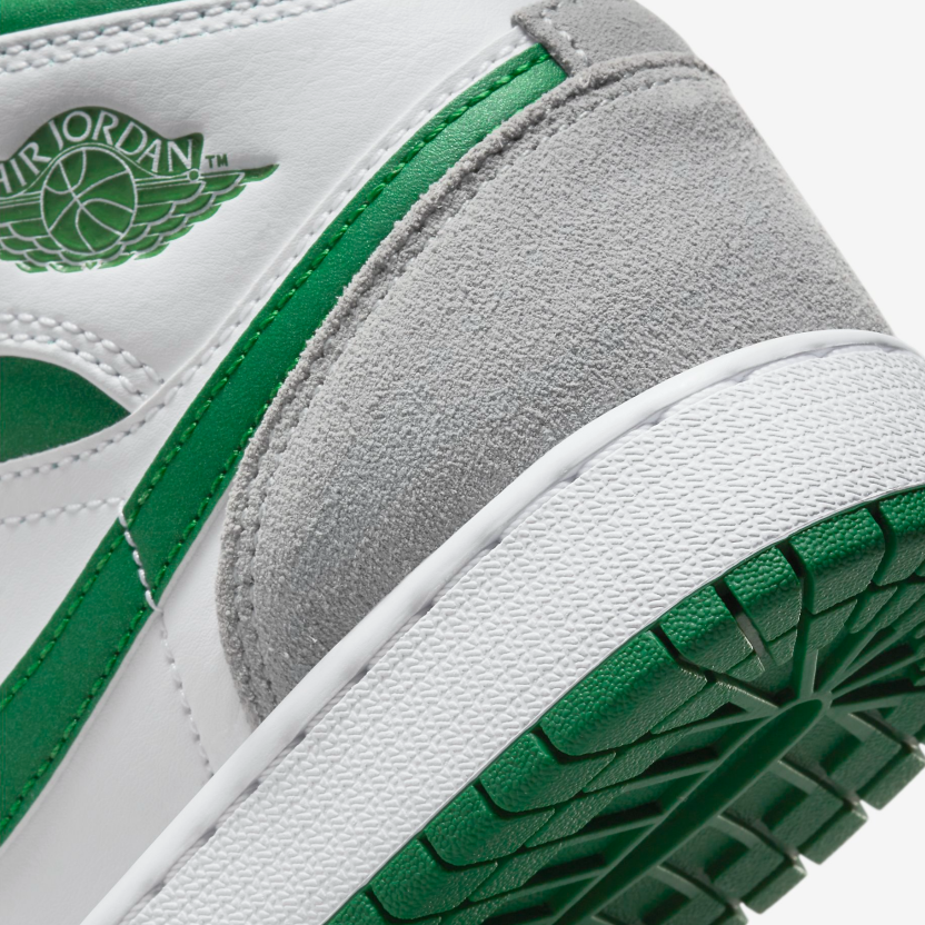Jordan 1 mid pine green hotsell