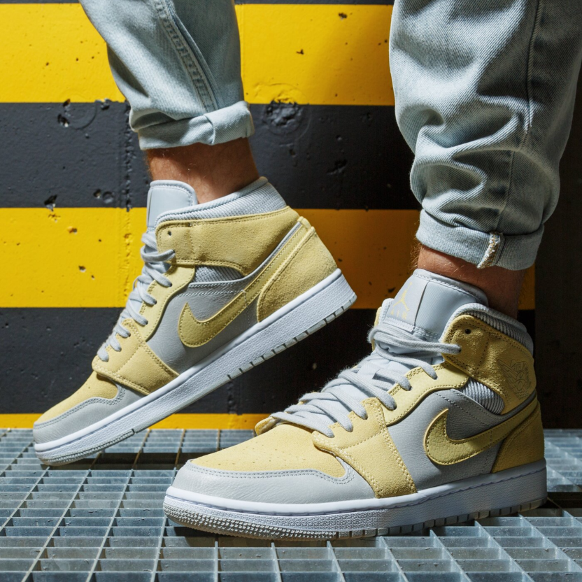 Yellow jordan 1 hot sale mid