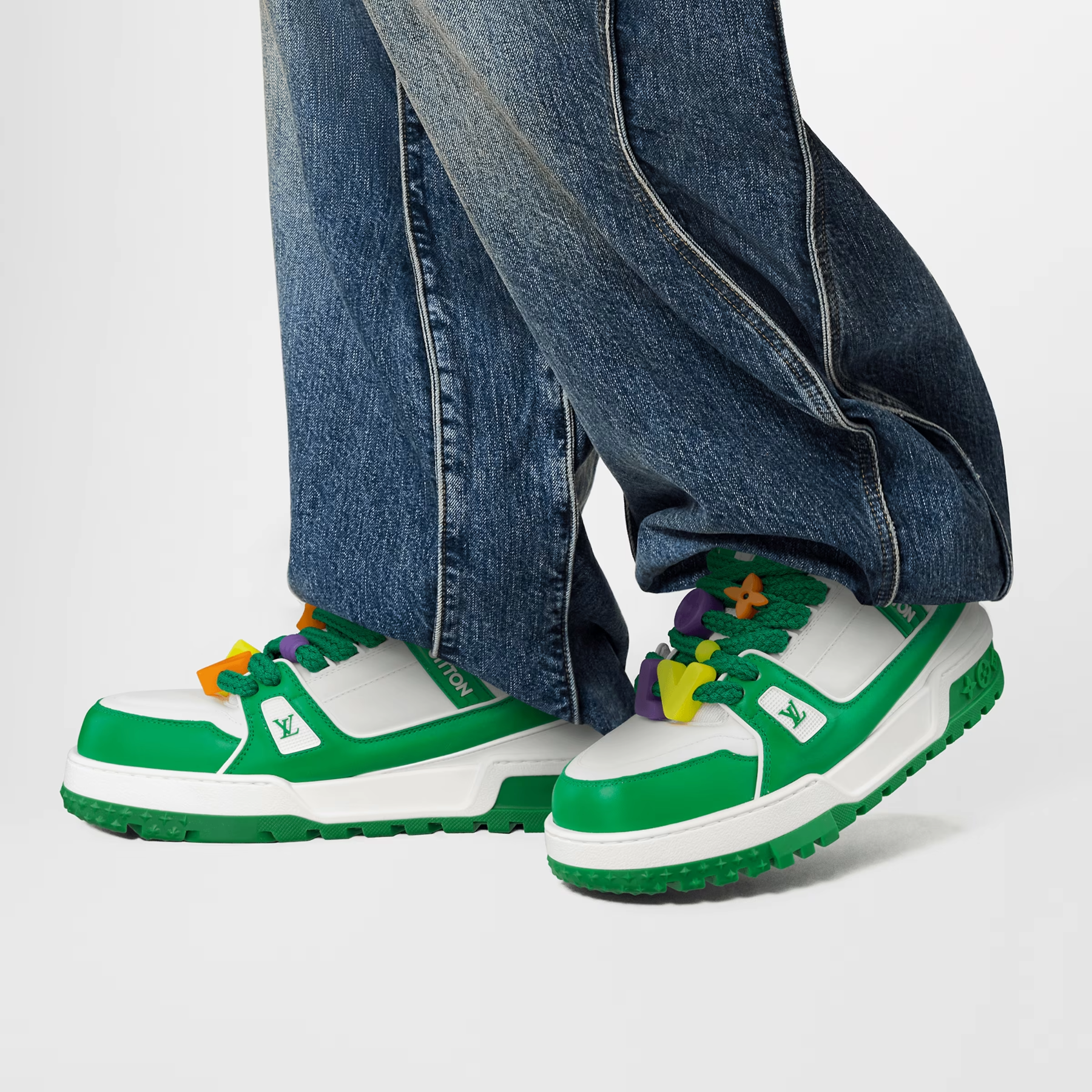 Louis Vuitton LV Trainer Sneaker Green. Size 08.0