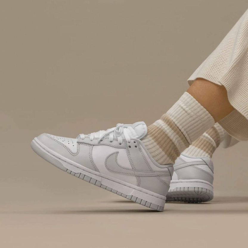 nike-dunk-low-wmns-photon-dust-dd1503-103-McKickz-09