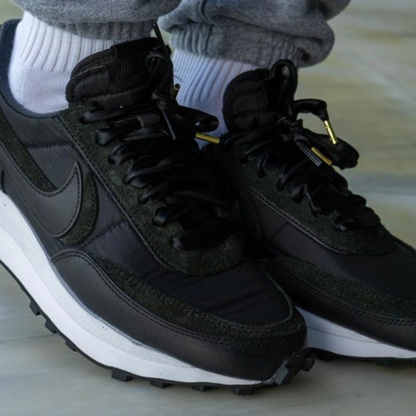 Nike x sacai sales waffle black nylon