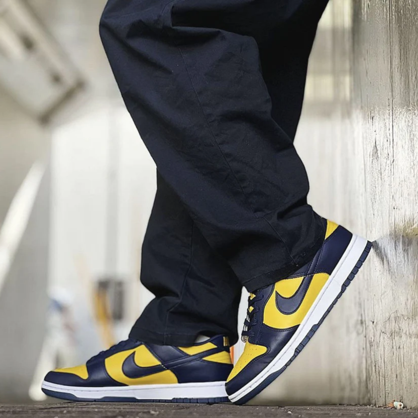 nike-dunk-low-gs-michigan-2021-cw1590-700-McKickz-07-1