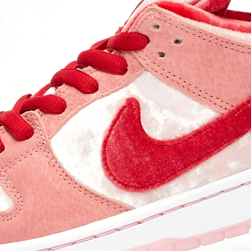 Strangelove x nike sb dunk low release date hot sale