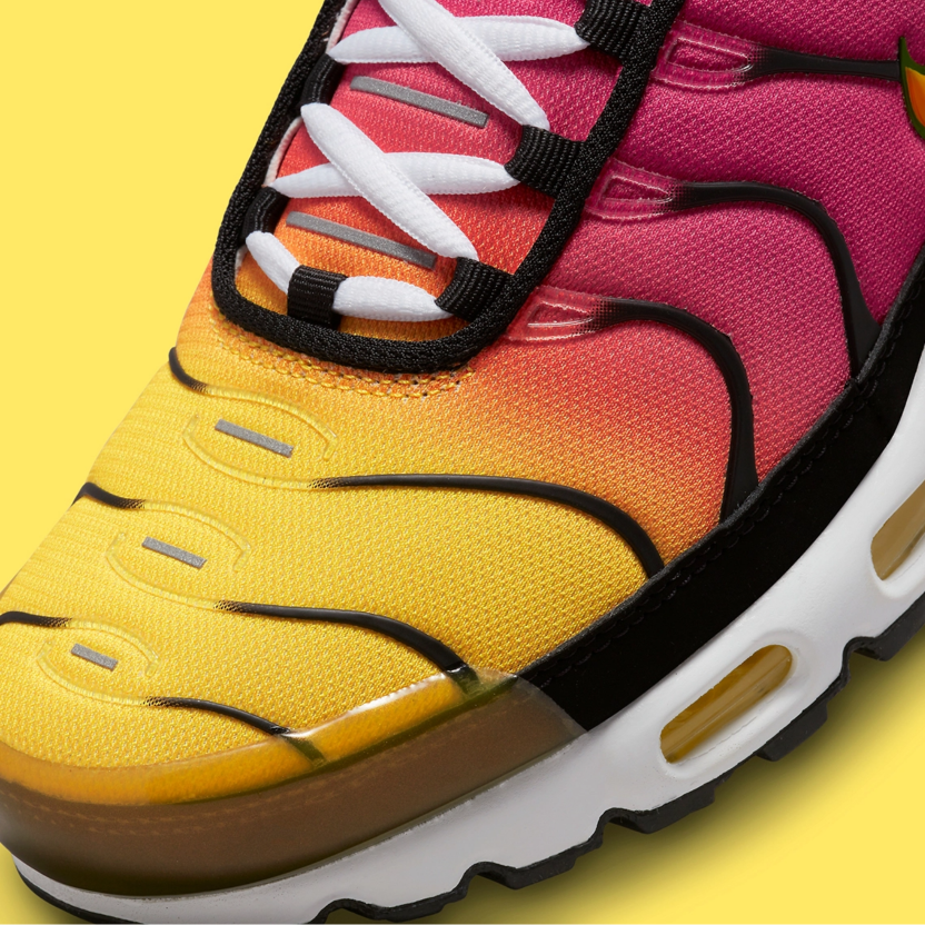 Air max plus sales red and gold